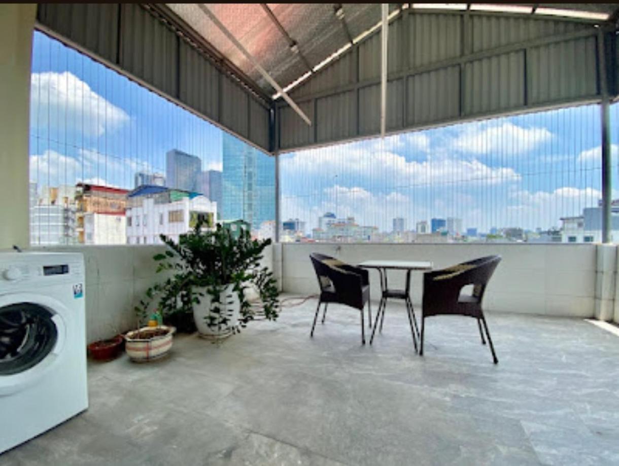 22Housing Hotel & Residence 60 Linh Lang Hanoi Buitenkant foto