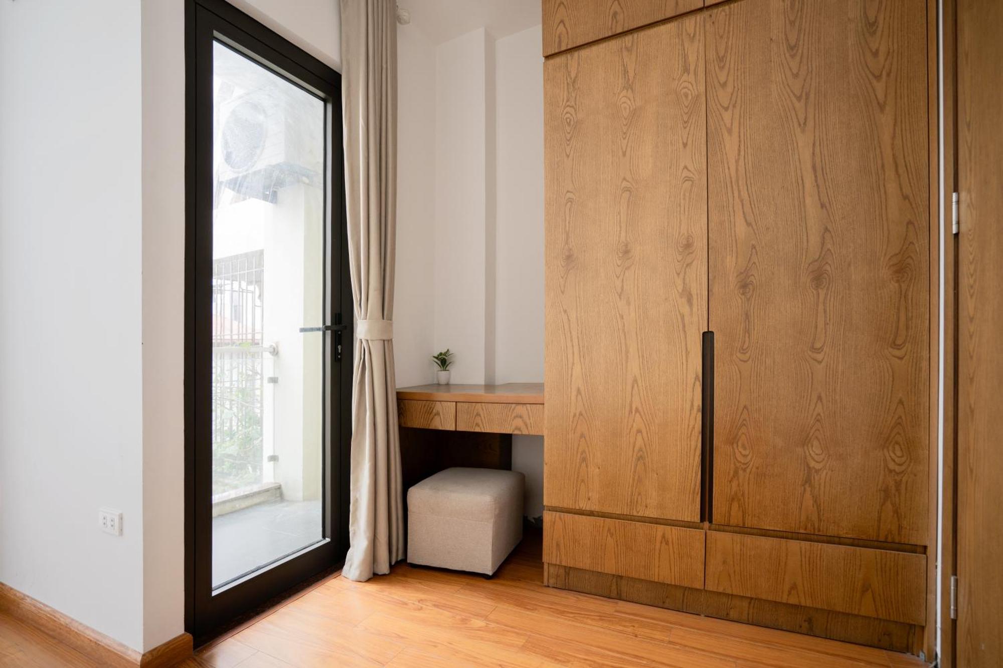 22Housing Hotel & Residence 60 Linh Lang Hanoi Buitenkant foto