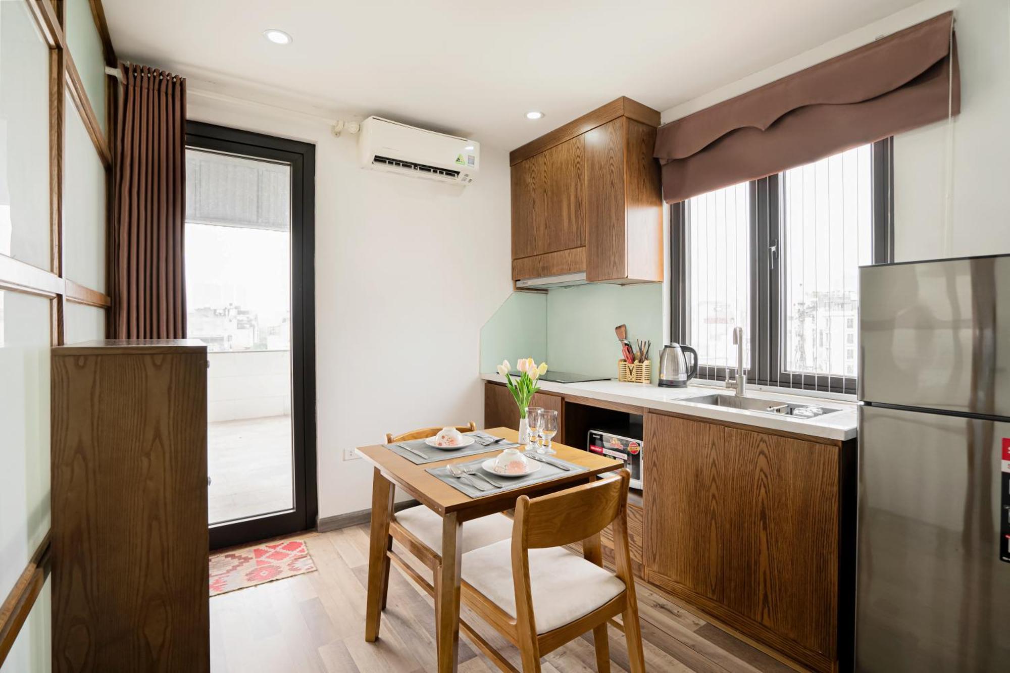 22Housing Hotel & Residence 60 Linh Lang Hanoi Buitenkant foto