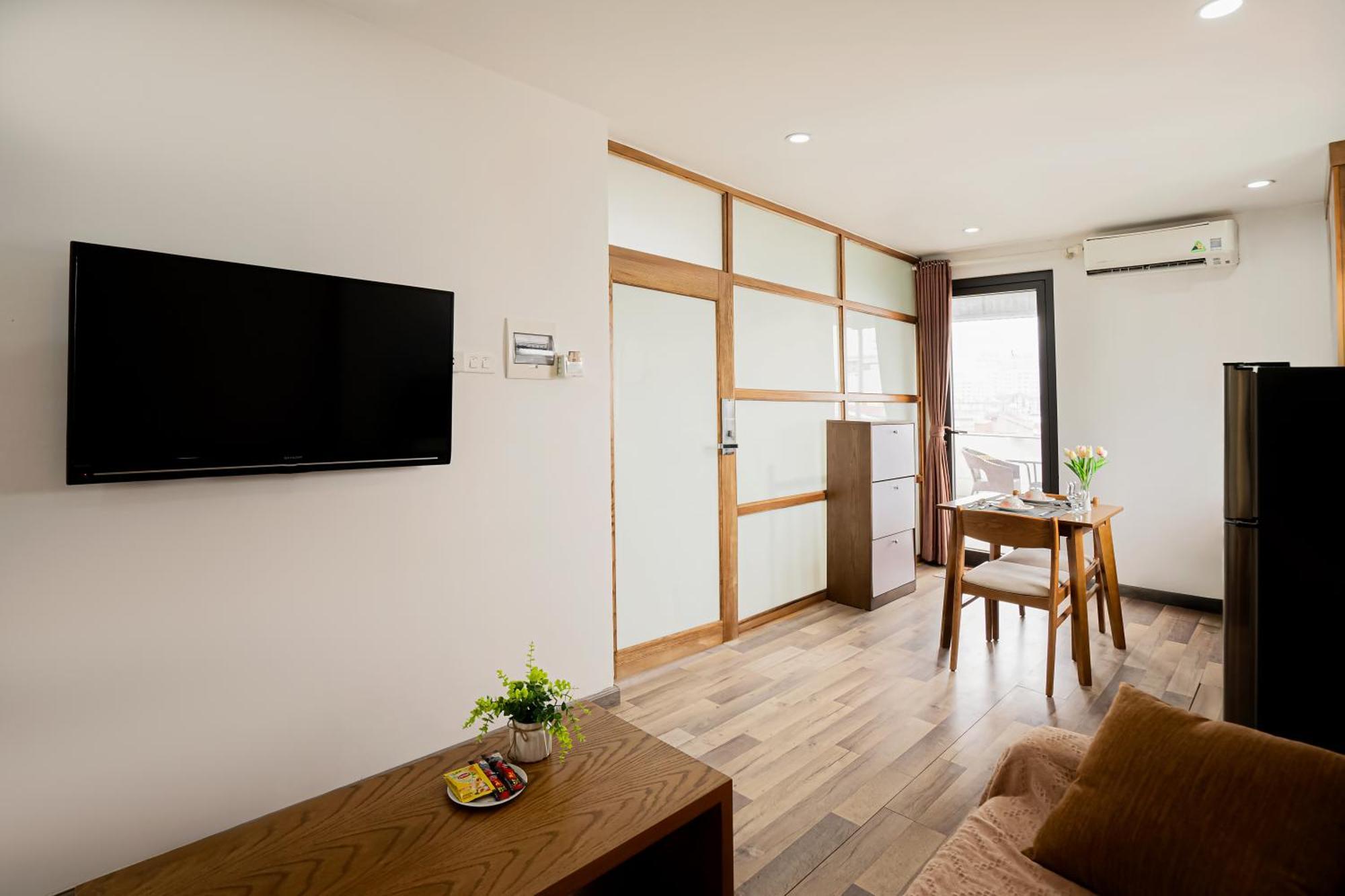 22Housing Hotel & Residence 60 Linh Lang Hanoi Buitenkant foto
