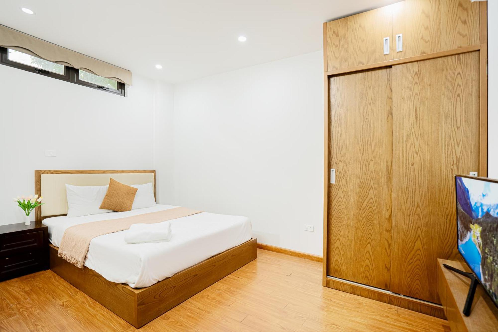 22Housing Hotel & Residence 60 Linh Lang Hanoi Buitenkant foto