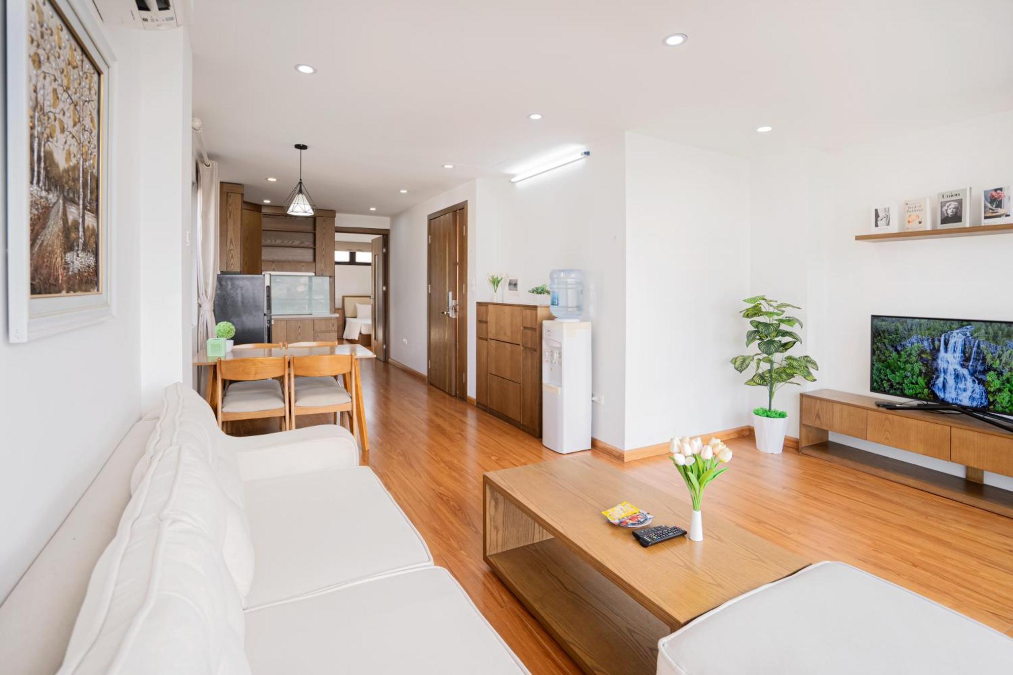 22Housing Hotel & Residence 60 Linh Lang Hanoi Buitenkant foto