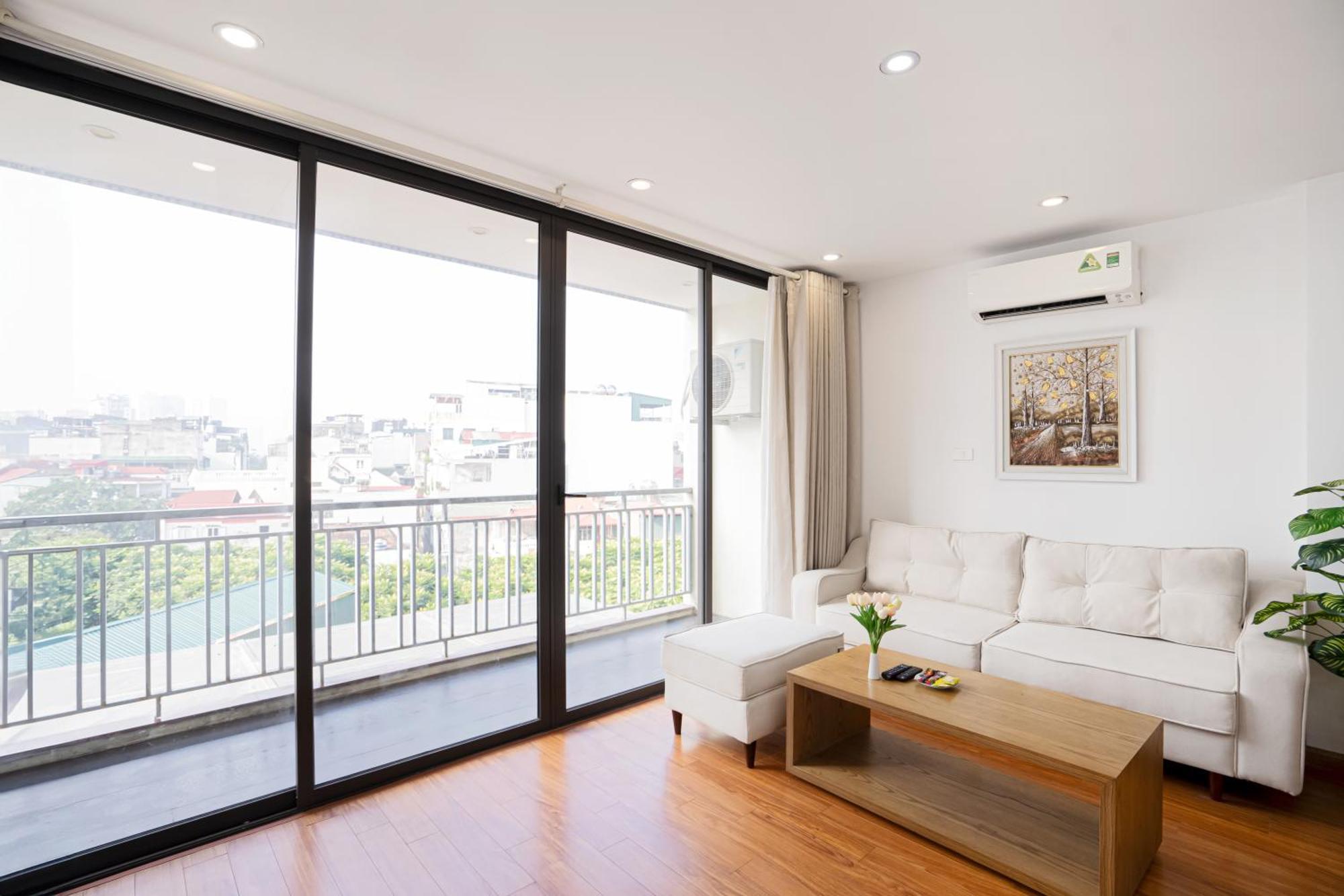 22Housing Hotel & Residence 60 Linh Lang Hanoi Buitenkant foto