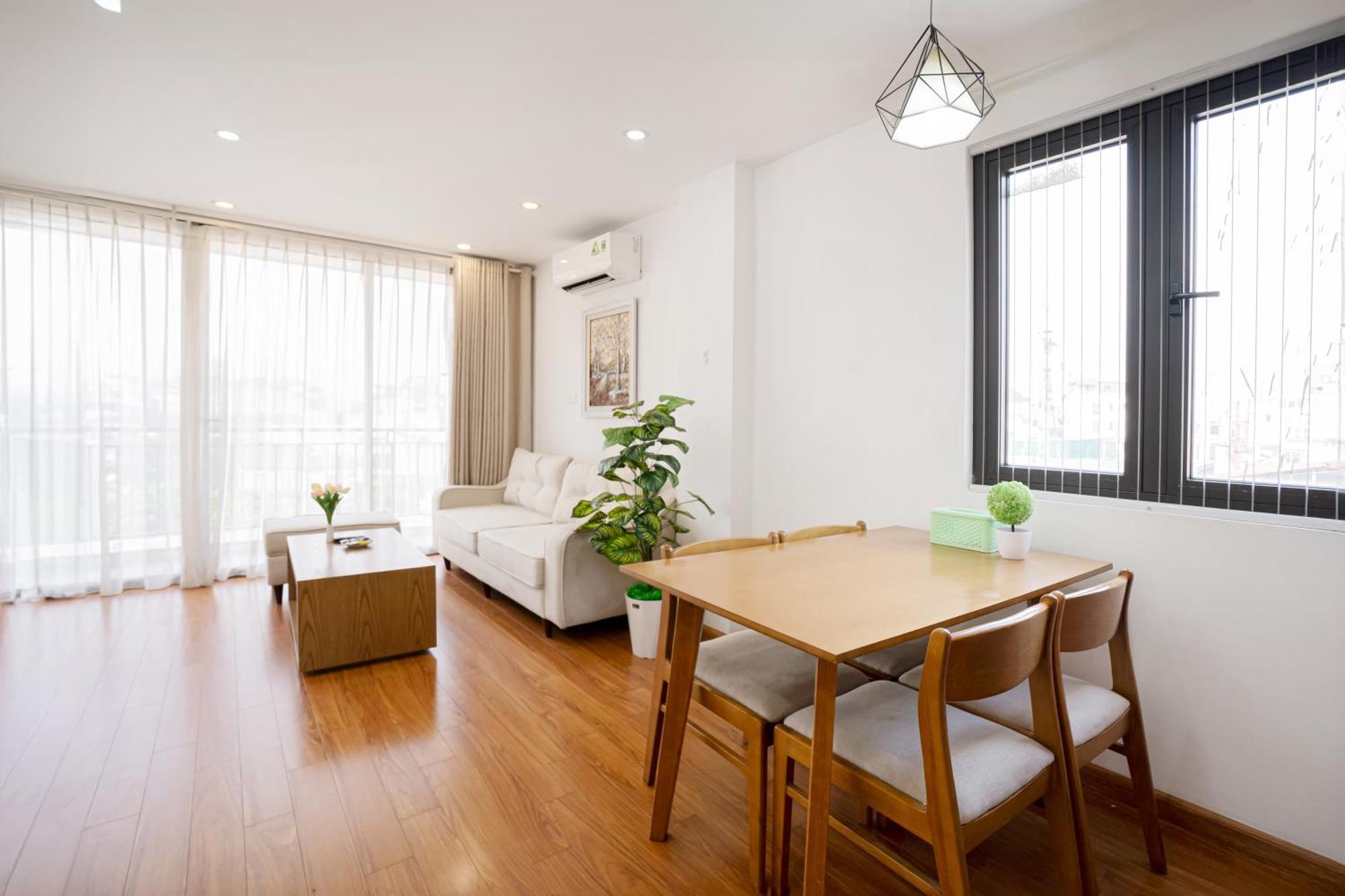 22Housing Hotel & Residence 60 Linh Lang Hanoi Buitenkant foto